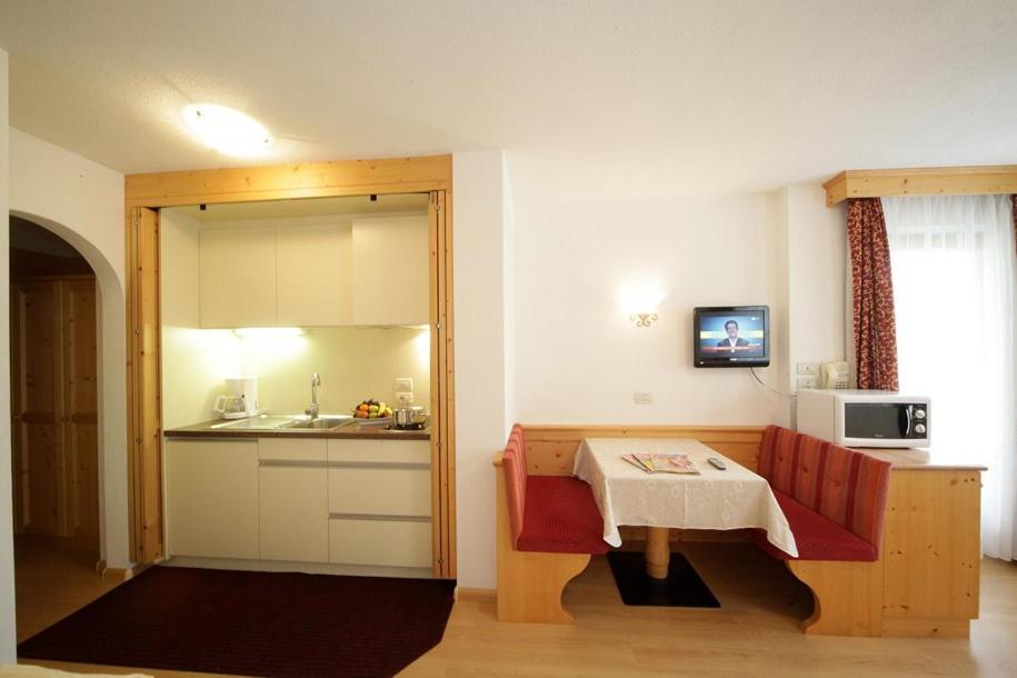 Apartments Lasteis La Villa  Εξωτερικό φωτογραφία