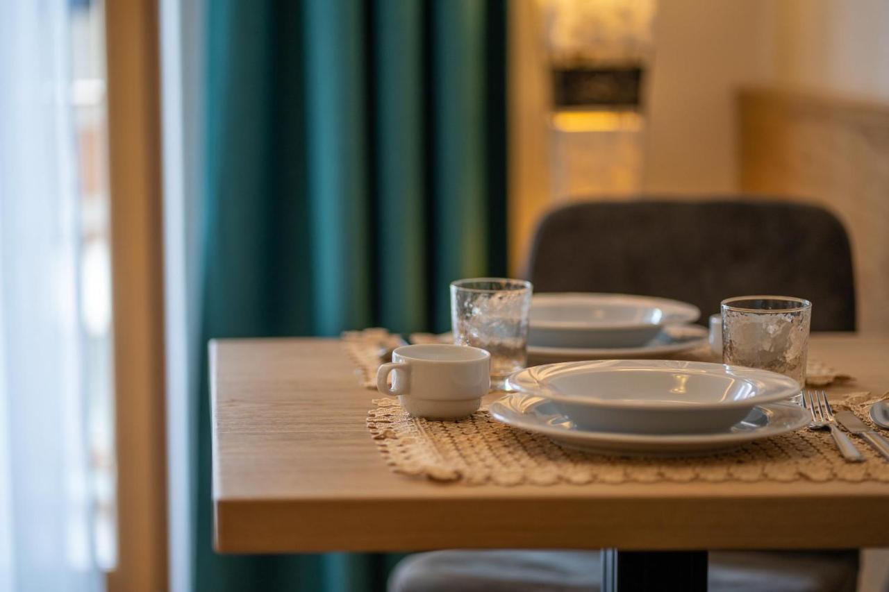 Apartments Lasteis La Villa  Εξωτερικό φωτογραφία