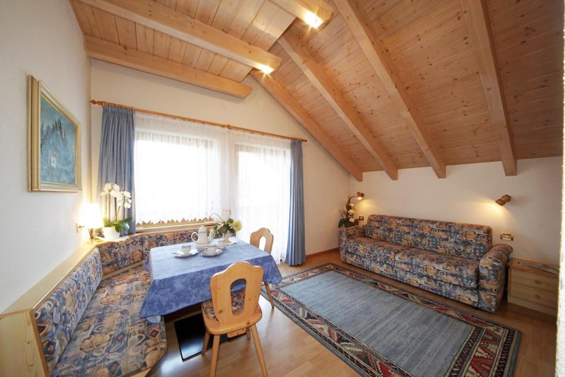 Apartments Lasteis La Villa  Εξωτερικό φωτογραφία